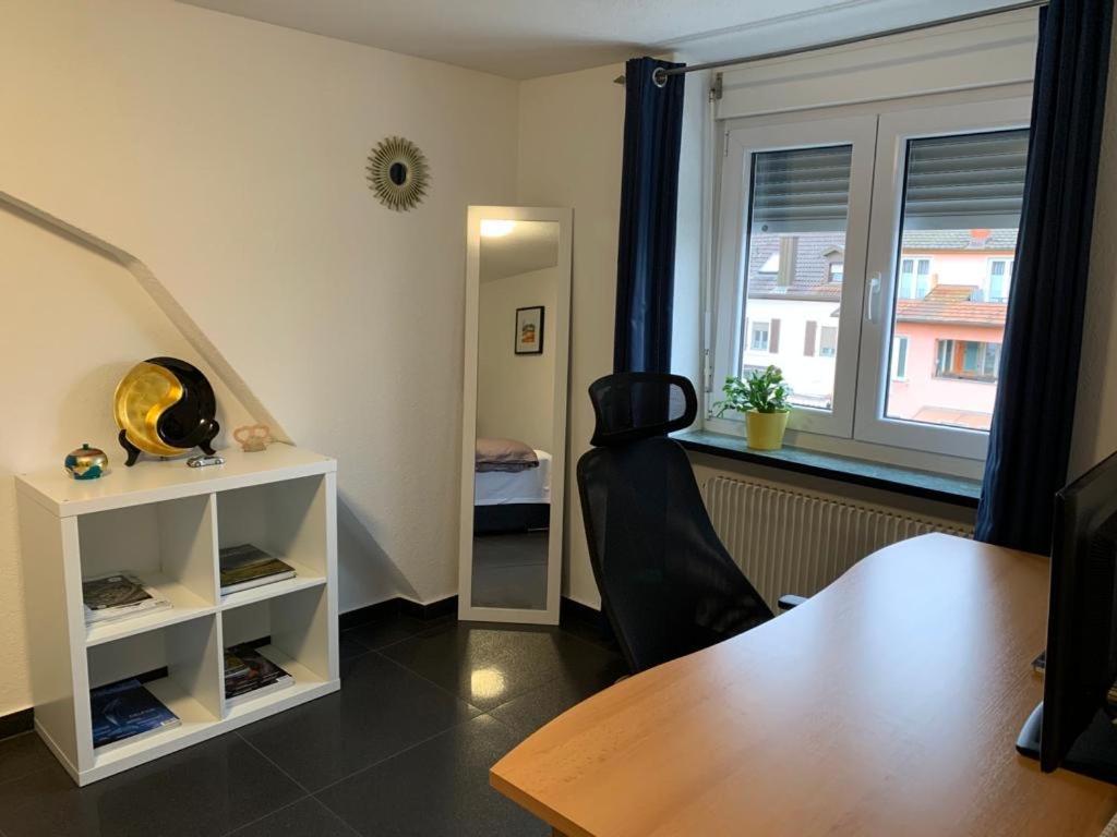 Guenstige Zimmer-Unterkunft Zimmer Mit Gemeinschaftsbad Lörrach Eksteriør bilde