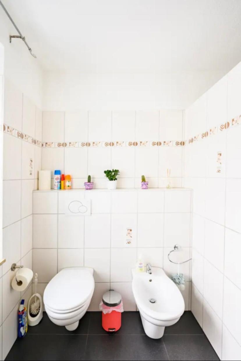 Guenstige Zimmer-Unterkunft Zimmer Mit Gemeinschaftsbad Lörrach Eksteriør bilde