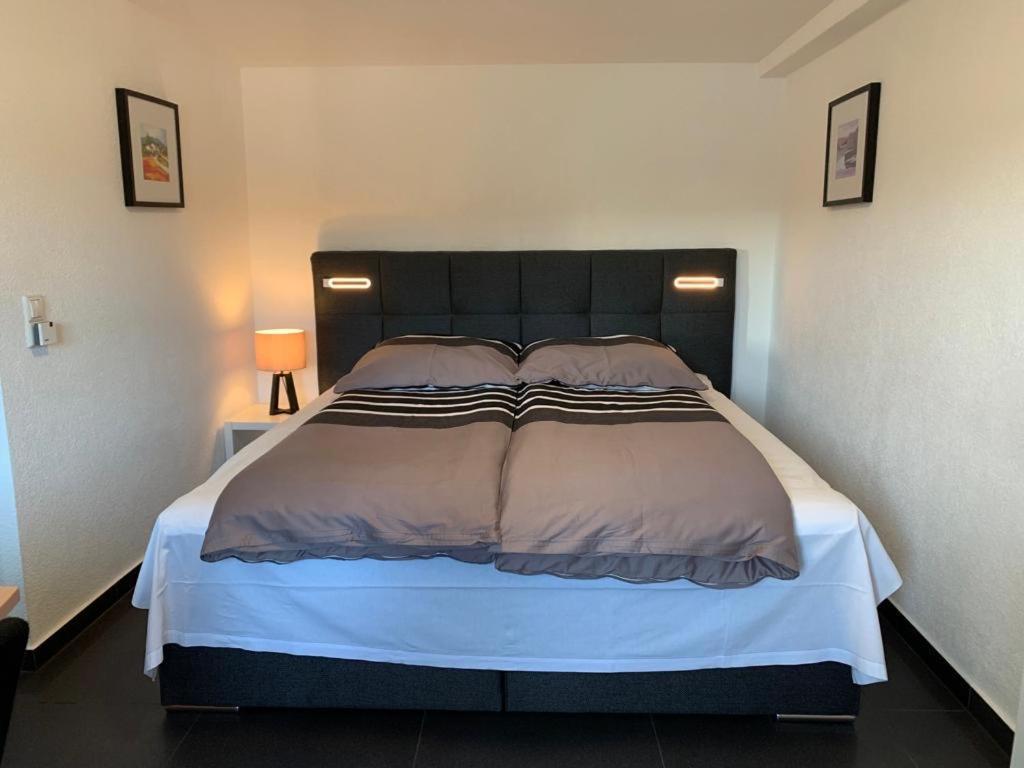 Guenstige Zimmer-Unterkunft Zimmer Mit Gemeinschaftsbad Lörrach Eksteriør bilde